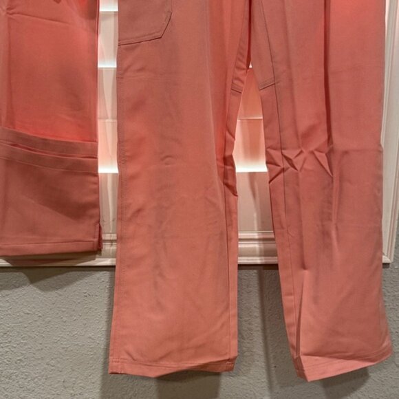 Figs Coral Women's Scrub Set - Picture 7 of 10